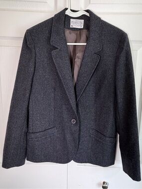 VINTAGE PENDLETON WOMEN’S CHARCOAL GRAY 100% VIRGIN WOOL BLAZER